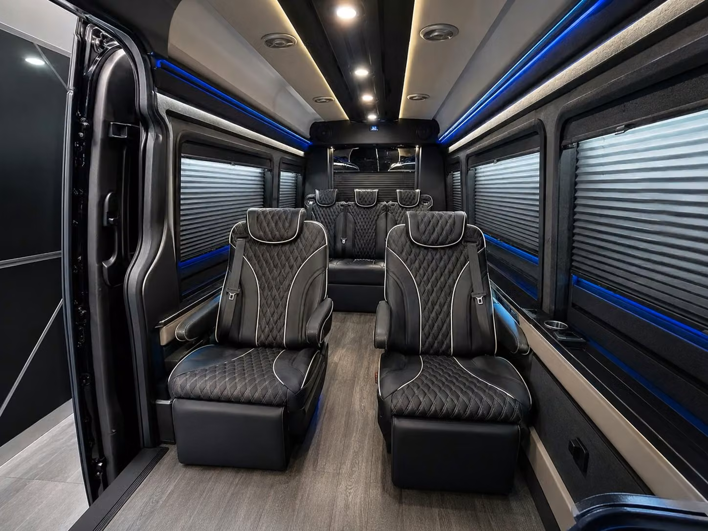 sports team airport transportation in jackson mississippi
